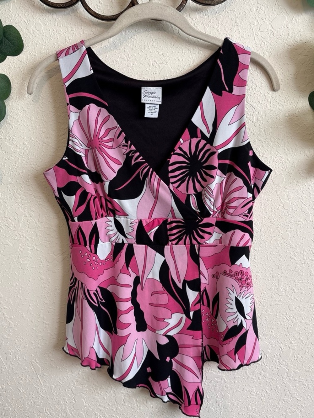 Y2K Fairy-Core Pink and Black Asymmetrical Floral Tank Top 💕
